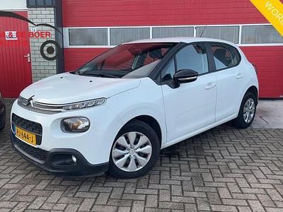 Wit Occasion 2017 Citroën C3 Feel Hatchback | € 10.888 (Duur)