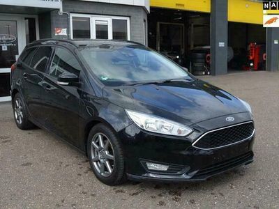 Zwart Gebruikt 2016 Ford Focus Trend Stationwagen | € 13.895 (Duur)