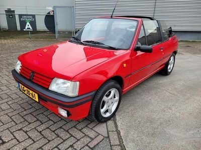 Rood Gebruikt 1995 Peugeot 205 Cabriolet | € 6.900