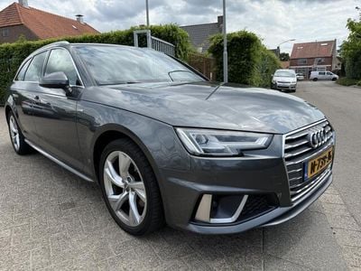 Grijs Occasion 2019 Audi A4 Black Edition Stationwagen | € 14.900 (Eerlijke prijs)