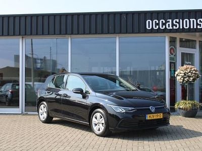 Zwart Gebruikt 2021 VW Golf VIII Hatchback | € 20.950 (Eerlijke prijs)
