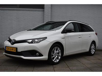 Wit Gebruikt 2018 Toyota Auris Plus Stationwagen | € 15.299 (Iets duurder)