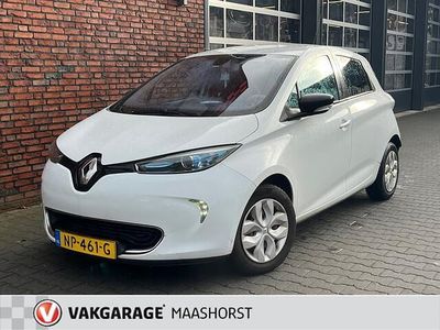Wit Gebruikt 2015 Renault Zoe Life Hatchback | € 5.450 (Eerlijke prijs)
