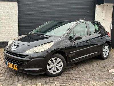Zwart Gebruikt 2009 Peugeot 207 Hatchback | € 2.350 (Eerlijke prijs)