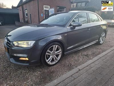Grijs Gebruikt 2015 Audi A3 Ambition Sedan | € 16.495 (Eerlijke prijs)