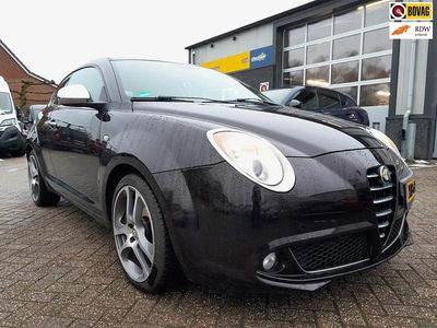 Zwart Occasion 2018 Alfa Romeo MiTo Distinctive Hatchback | € 6.995 (Eerlijke prijs)