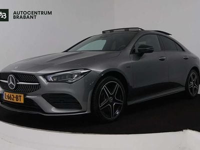 Grijs Gebruikt 2021 Mercedes CLA250e Business Sedan | € 32.945 (Eerlijke prijs)