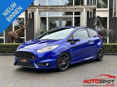 Blauw Gebruikt 2013 Ford Fiesta ST Hatchback | € 9.950 (Eerlijke prijs)