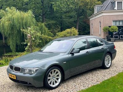 Grijs (metallic) Occasion 2003 BMW 745 Executive Sedan | € 12.940 (Duur)