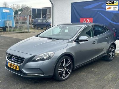 tweedehands Volvo V40 2.0 D4 Summum Business / ADAPTIVE CRUISE CONTROL / NAVIGATIE / NAP !!!