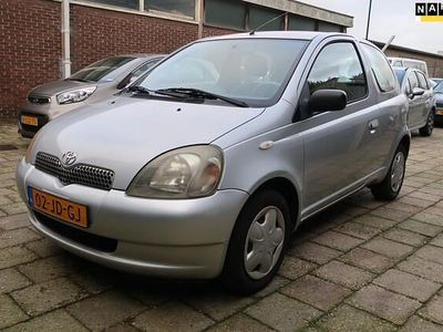 Grijs Gebruikt 2002 Toyota Yaris Sol Hatchback | € 1.650 (Eerlijke prijs)