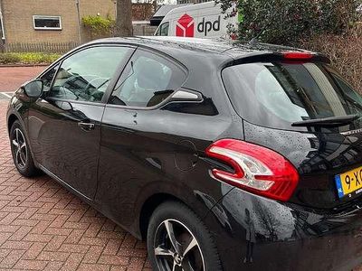 Zwart Occasion 2012 Peugeot 208 Active Hatchback | € 4.500 (Eerlijke prijs)