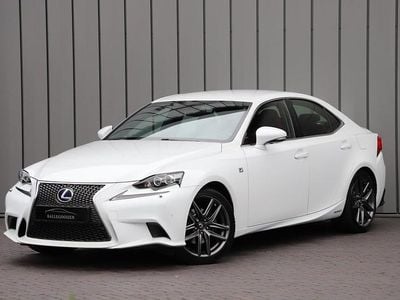 Lexus IS300h