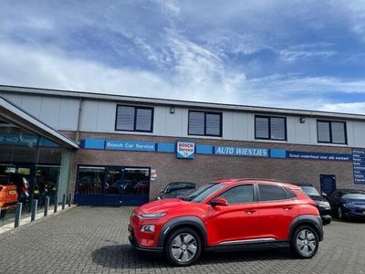 tweedehands Hyundai Kona EV Premium 64kWh | Leer | Navi