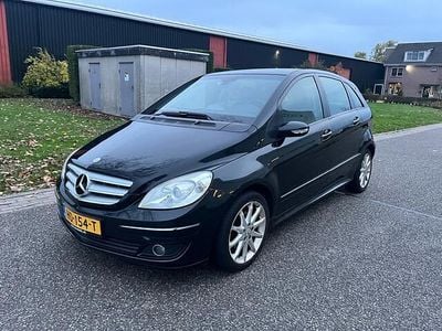 Mercedes B200