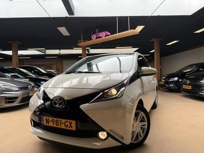 Occasion Toyota Aygo X-wave 69 PK (50 kW) 2016 Wit Hatchback
