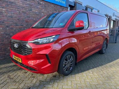 Rood Occasion 2026 Ford Transit Custom Limited Van | € 28.455 (Super prijs)
