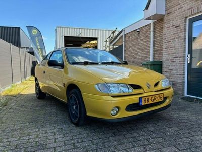 tweedehands Renault Mégane Coupé 1.6E