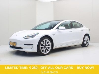 Wit (parellak) Occasion 2020 Tesla Model 3 Standard Range Sedan | € 16.999 (Eerlijke prijs)