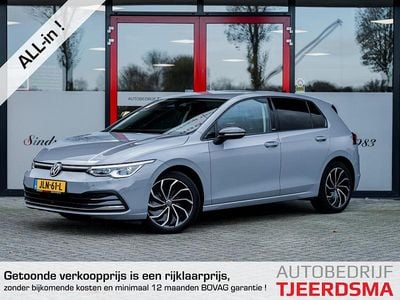 Grijs Gebruikt 2021 VW Golf VIII Active Hatchback | € 23.950 (Eerlijke prijs)