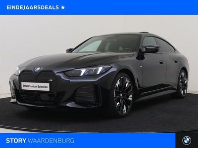Saphirschwarz (donker zwart metallic) Gebruikt 2025 BMW i4 Comfort Edition Sedan | € 63.950