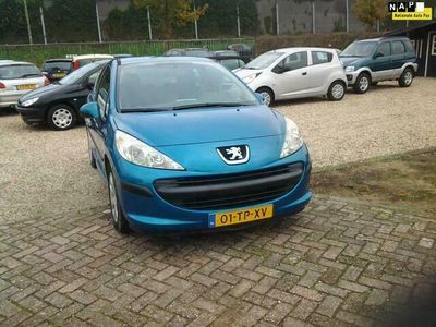 tweedehands Peugeot 207 1.4-16V X-line Zeer mooie sport tieve auto.