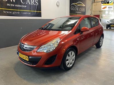 Rood Occasion 2013 Opel Corsa Hatchback | € 4.999 (Eerlijke prijs)