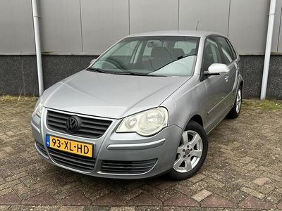 Grijs Occasion 2007 VW Polo Hatchback | € 1.995 (Goede deal)
