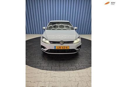 Grijs Occasion 2018 VW Golf VII Highline Hatchback | € 18.750 (Eerlijke prijs)