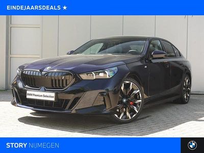 M carbonschwarz Gebruikt 2024 BMW i5 M Sport Sedan | € 60.750
