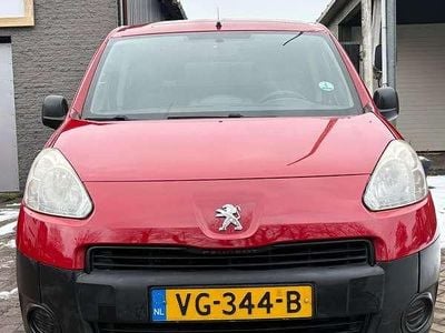 Rood Occasion 2013 Peugeot Partner MPV | € 2.750 (Goede deal)