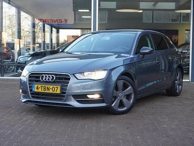 Grijs (metallic) Occasion 2014 Audi A3 Sportback Ambition Hatchback | € 10.950 (Goede deal)