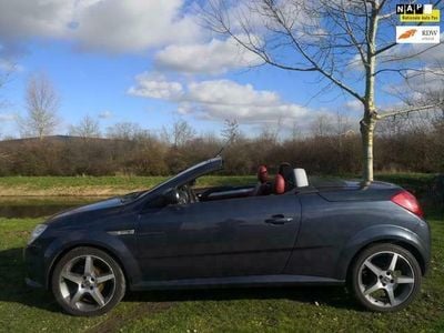 Occasion Opel Tigra 90 PK (66 kW) 2006 Grijs Cabriolet
