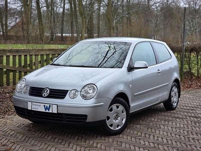 Grijs Occasion 2003 VW Polo Hatchback | € 3.950 (Duur)