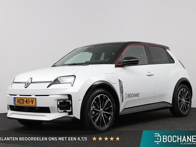 .00 Gebruikt 2025 Renault 5 E-Tech Iconic Hatchback | € 31.745 (Eerlijke prijs)