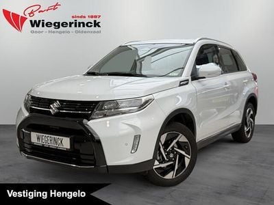 Wit Occasion 2025 Suzuki Vitara Style SUV | € 30.998 (Eerlijke prijs)