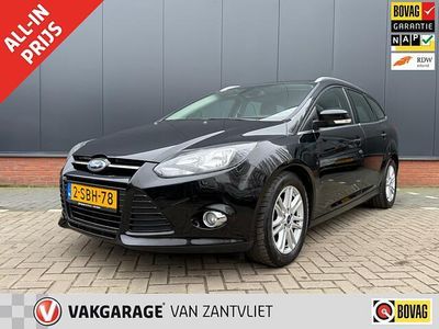 Zwart (metallic) Occasion 2013 Ford Focus Titanium Stationwagen | € 5.495 (Eerlijke prijs)