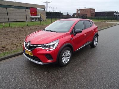 Rood (metallic) Gebruikt 2020 Renault Captur Zen SUV | € 10.995 (Goede deal)