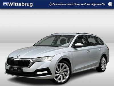 Zilver (metallic) Occasion 2022 Skoda Octavia Ambition Stationwagen | € 23.950 (Eerlijke prijs)