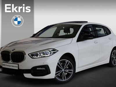 Wit Gebruikt 2021 BMW 118 Executive Hatchback | € 23.900 (Eerlijke prijs)