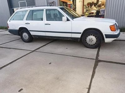 Gebruikt 1986 Mercedes E250 Stationwagen | € 7.500
