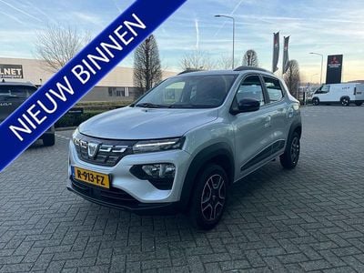 Grijs Occasion 2022 Dacia Spring Comfort Plus Hatchback | € 10.895 (Eerlijke prijs)