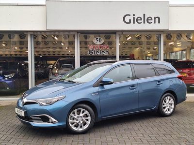 Blauw Occasion 2017 Toyota Auris Touring Sports Executive Stationwagen | € 16.400 (Eerlijke prijs)