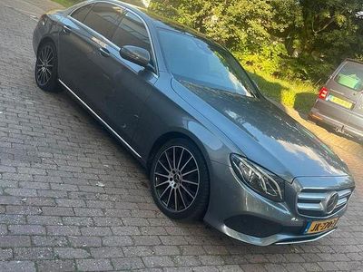 Mercedes E200