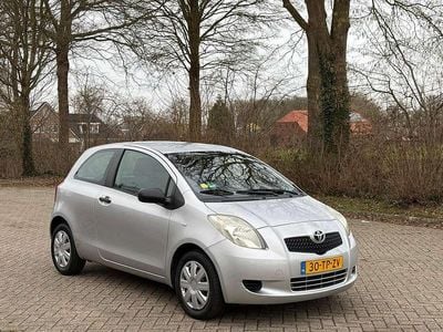 Occasion Toyota Yaris Terra 87 PK (63 kW) 2007 Grijs Hatchback