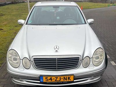 Mercedes E320