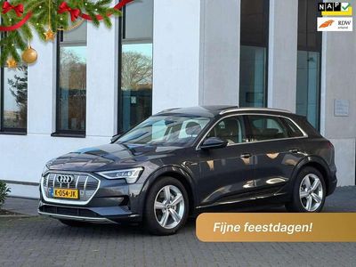 Grijs (metallic) Gebruikt 2020 Audi e-tron Business SUV | € 19.945 (Eerlijke prijs)
