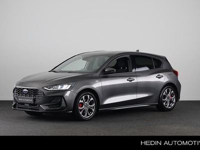 Grijs Gebruikt 2023 Ford Focus ST-Line Hatchback | € 22.945 (Eerlijke prijs)