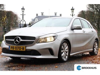 Grijs Gebruikt 2017 Mercedes A180 Business Hatchback | € 15.895 (Eerlijke prijs)