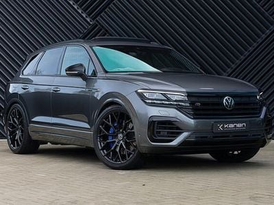 Grijs (metallic) Occasion 2022 VW Touareg R SUV | € 64.900 (Duur)